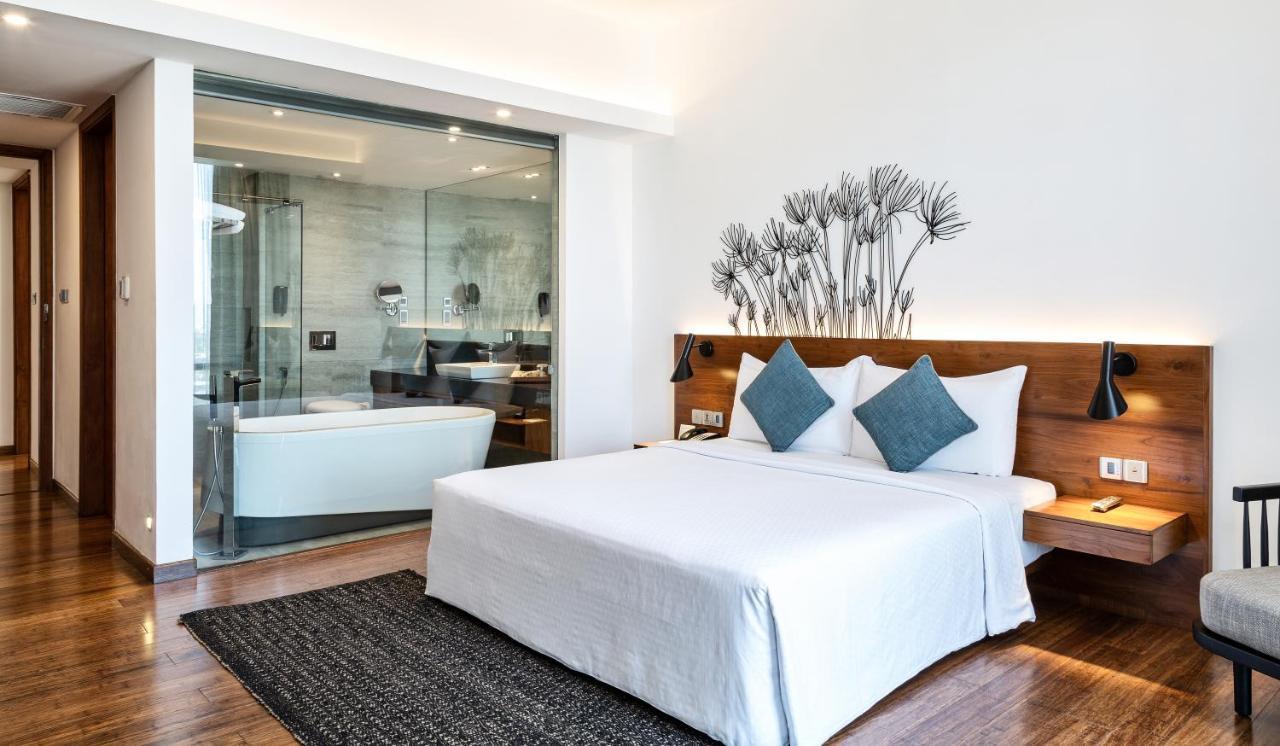 Hotel Jetwing Seven 5*