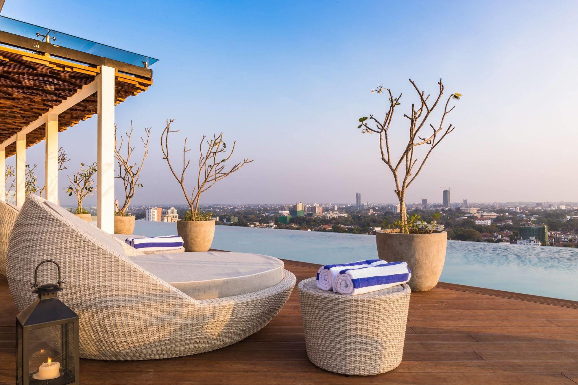 Hotel Jetwing Seven 5*