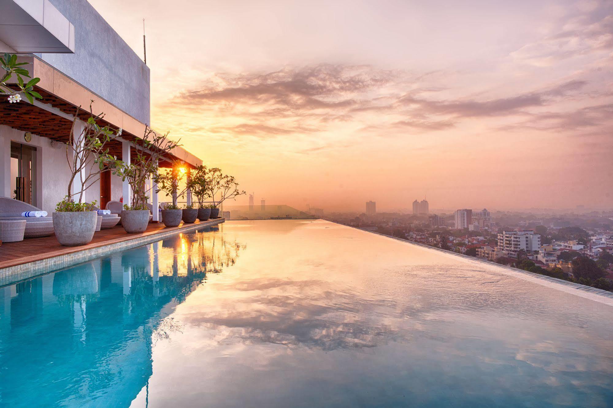 Jetwing Seven Hotel